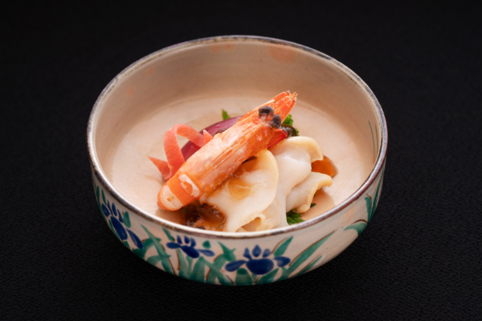 温物　うぐいす饅頭　鼈甲餡　七味唐辛子　白身魚　蕗　筍