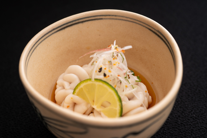 箸附け　本津合蟹と冬野菜　蟹味噌　芹 三つ葉　金時人参