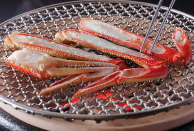 焼き蟹は料理人が目の前で