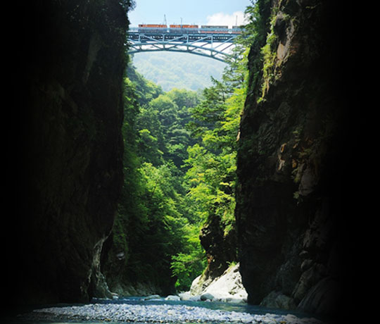 黒部峡谷鉄道